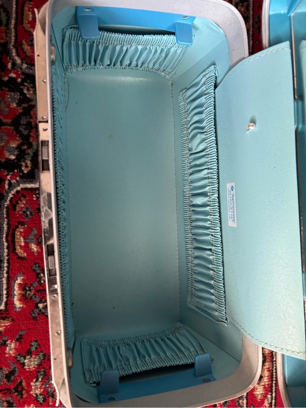 Vintage Samsonite Silhouette Baby Blue Hard Case Train Makeup Case  14”x 8”x 7” - Picture 6 of 12